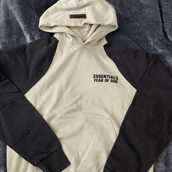 New w/ tags AND bag - Essentials Fear of God hoodie - Picture 2 of 3